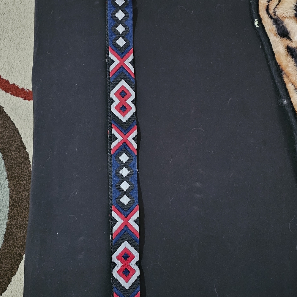 Geometric Patterned Strap - Picture 2 of 2